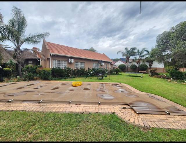 3 BEDROOM HOUSE FOR SALE IN BRACKENHURST